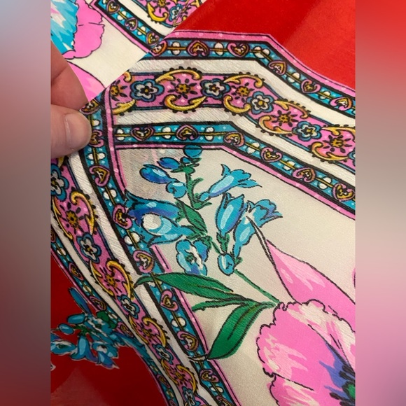 Vintage 100% Silk Hand Rolled Square Scarf USA Lilies Bluebells Iris Design - Picture 6 of 7